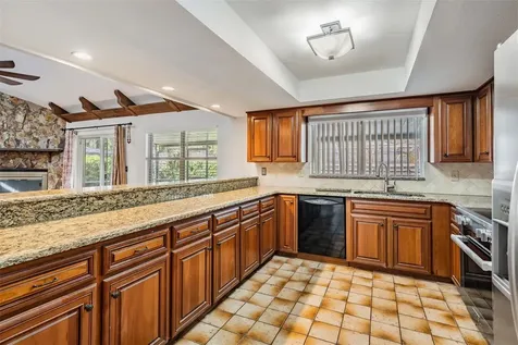 6323 Oak Square E Lakeland FL 33813
