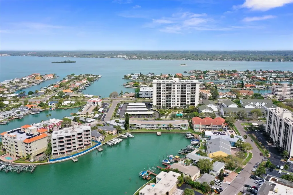 400 Larboard Way Clearwater Beach FL 33767