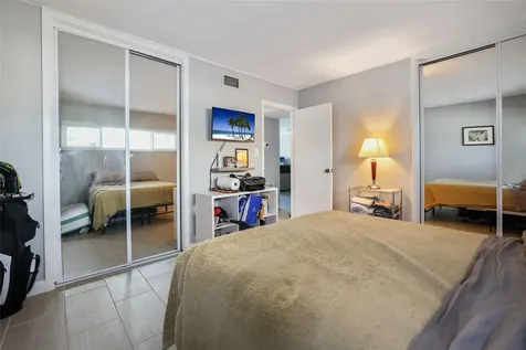 400 Larboard Way Clearwater Beach FL 33767