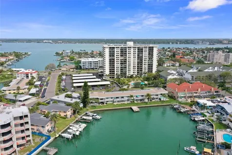 400 Larboard Way Clearwater Beach FL 33767