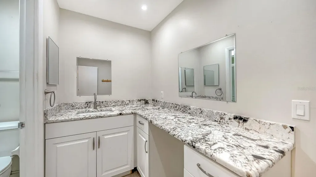 2121 Pueblo Circle Sarasota FL 34231