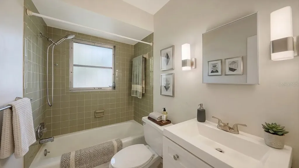 2121 Pueblo Circle Sarasota FL 34231