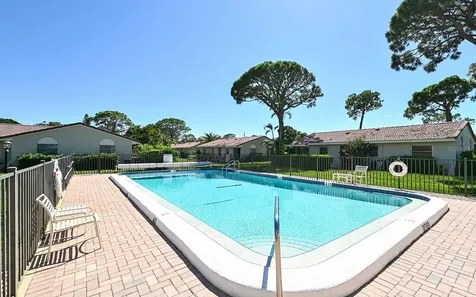 2121 Pueblo Circle Sarasota FL 34231