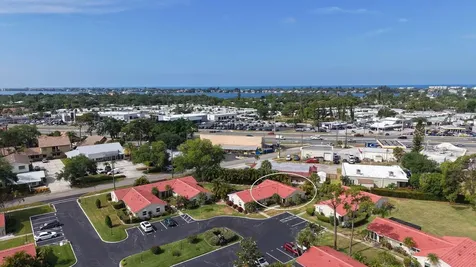 2121 Pueblo Circle Sarasota FL 34231