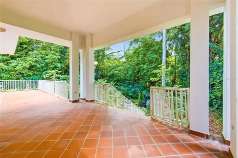 7 Vanda Guaynabo PR 00966