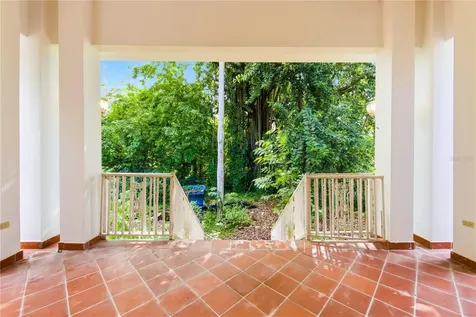 7 Vanda Guaynabo PR 00966