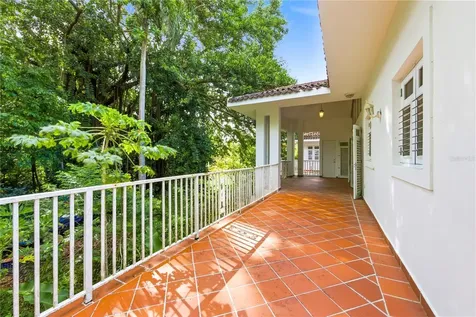 7 Vanda Guaynabo PR 00966