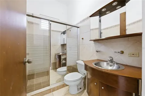 7 Vanda Guaynabo PR 00966