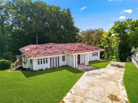 7 Vanda Guaynabo PR 00966