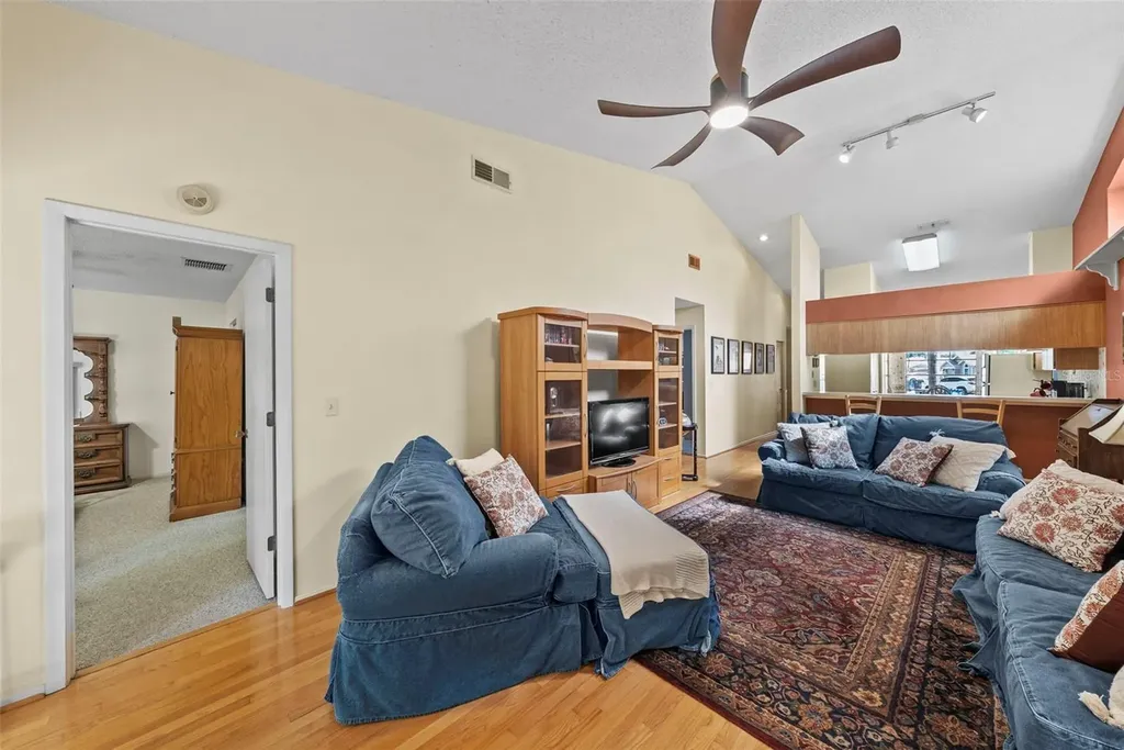 8601 Twin Farms Place Tampa FL 33635