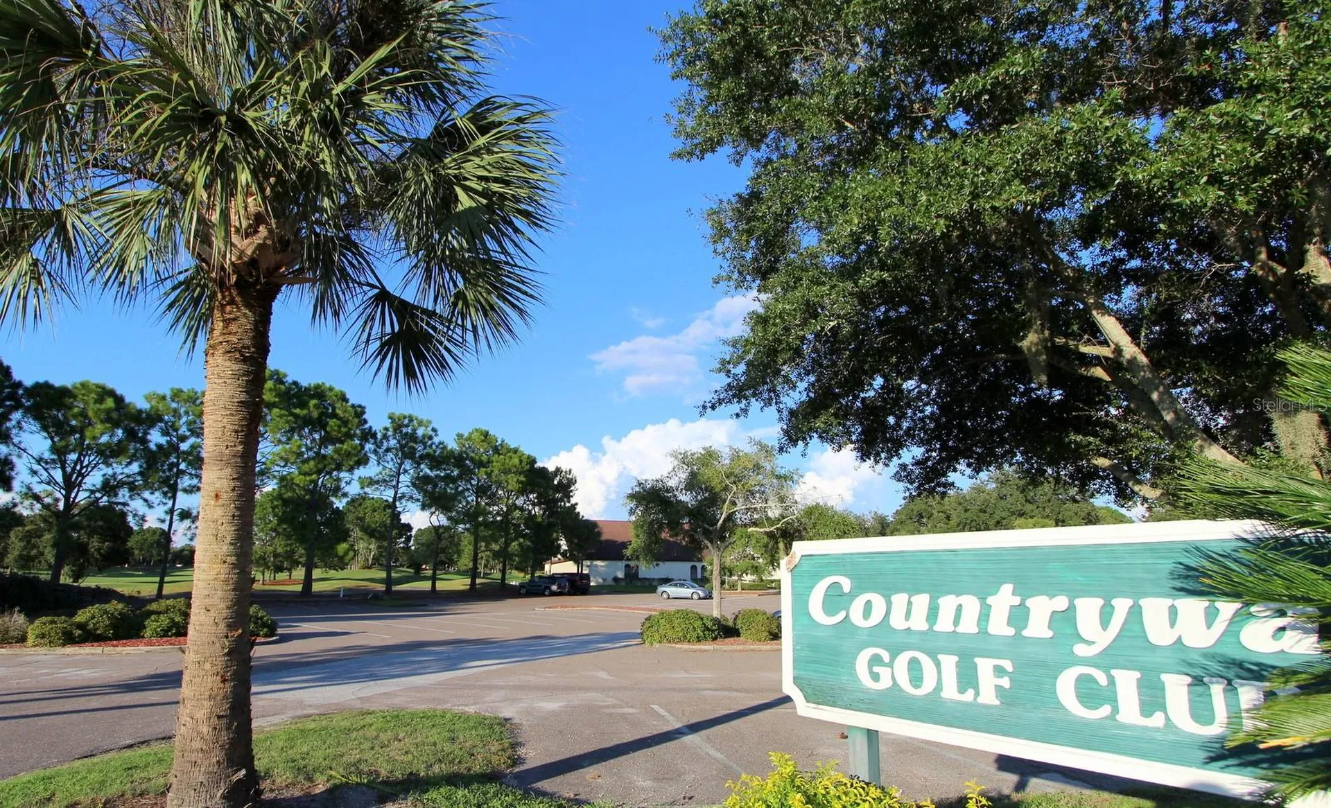 8601 Twin Farms Place Tampa FL 33635
