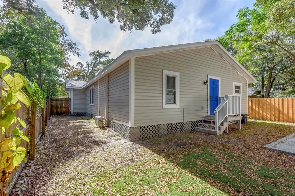 806 E Hamilton Avenue Tampa FL 33604