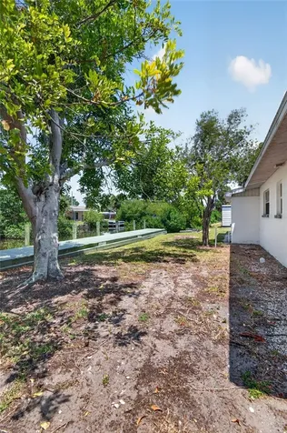 106 W North Branch Road Ruskin FL 33570