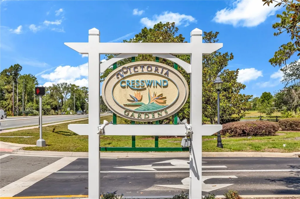 1682 Victoria Gardens Drive Deland FL 32724
