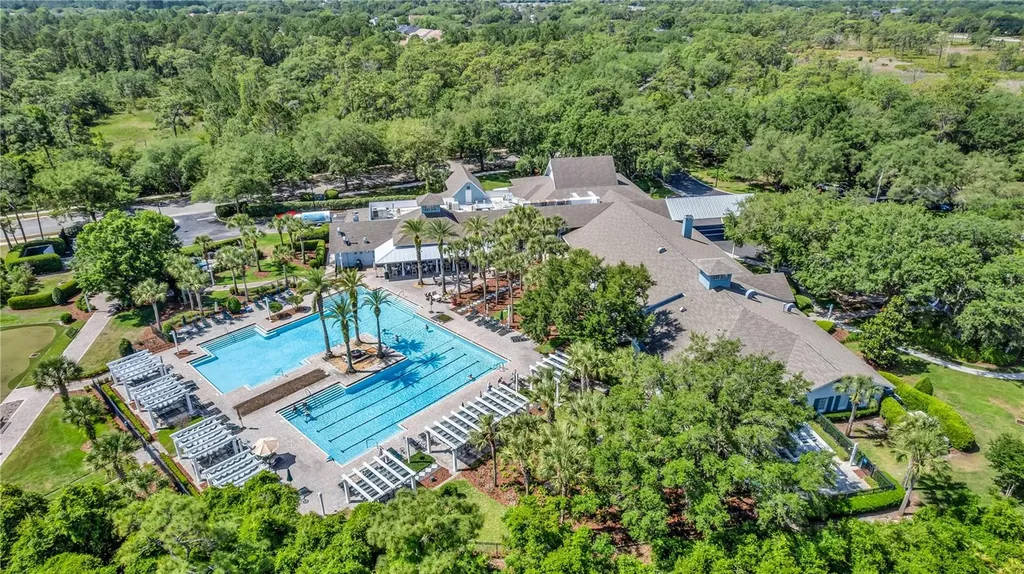 1682 Victoria Gardens Drive Deland FL 32724