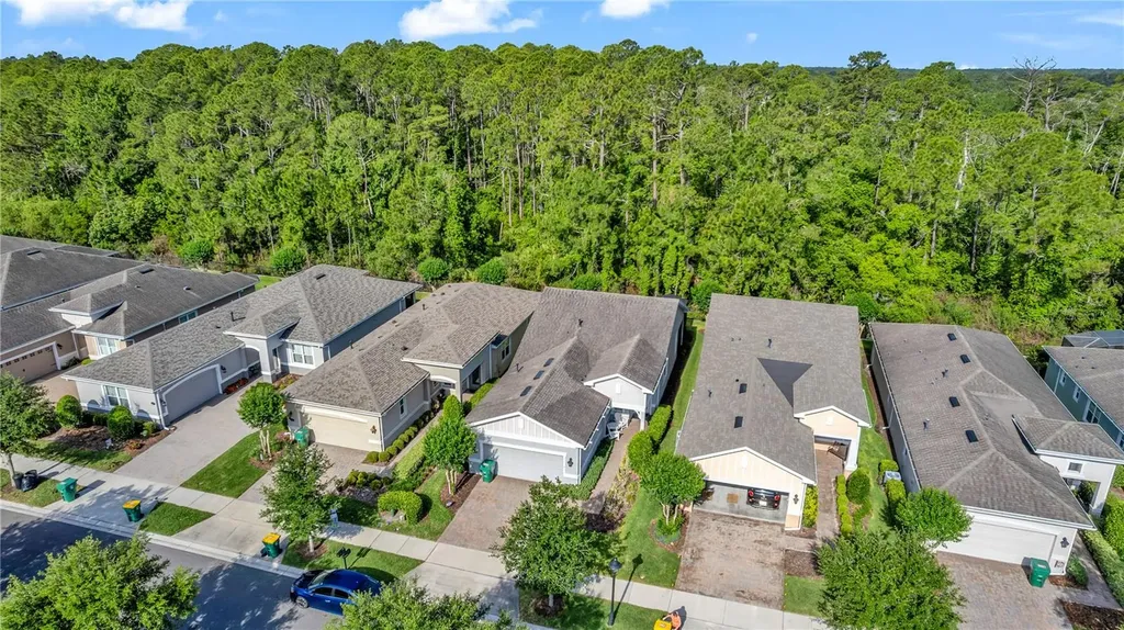 1682 Victoria Gardens Drive Deland FL 32724