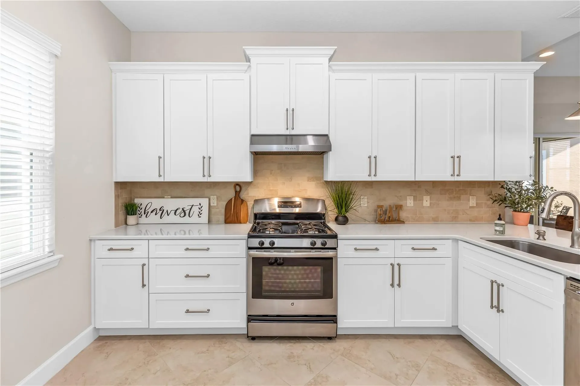 1682 Victoria Gardens Drive Deland FL 32724