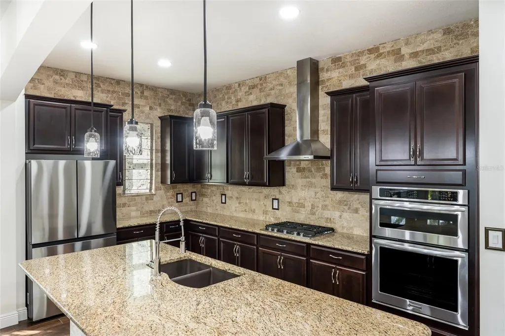 4703 Tobermory Way Bradenton FL 34211
