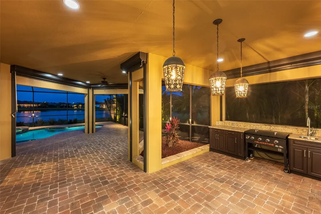 4703 Tobermory Way Bradenton FL 34211