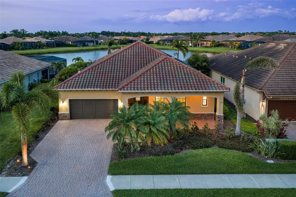 4703 Tobermory Way Bradenton FL 34211