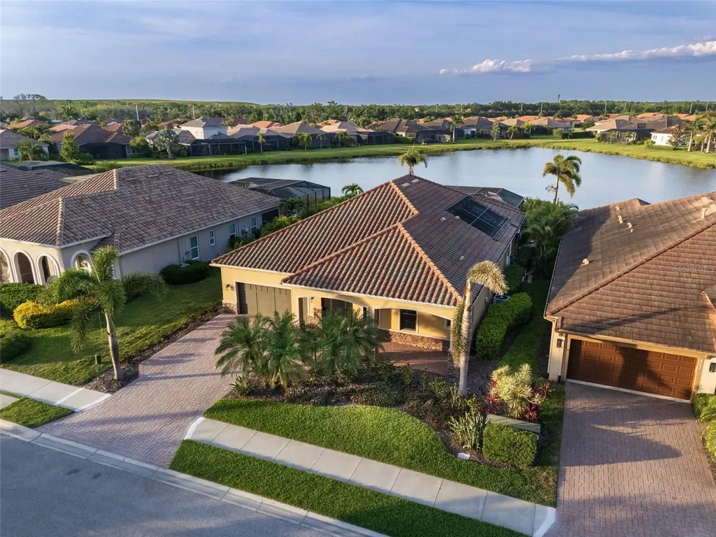 4703 Tobermory Way Bradenton FL 34211