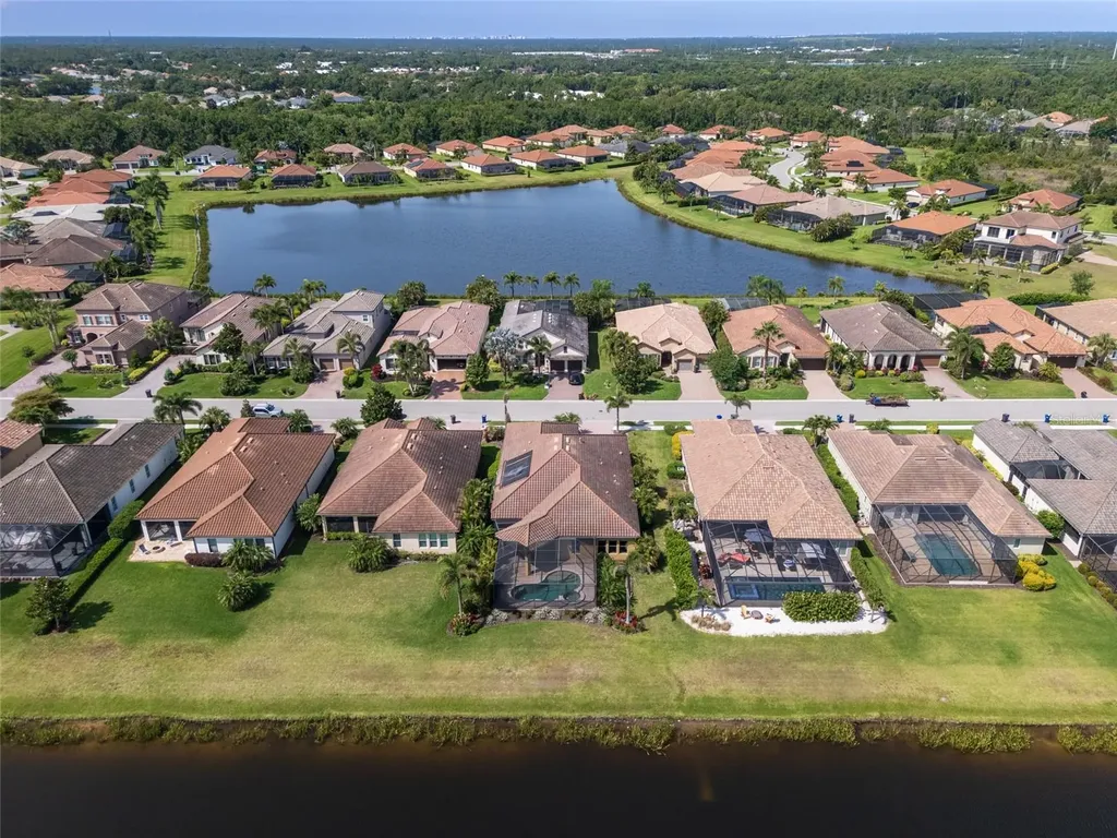 4703 Tobermory Way Bradenton FL 34211