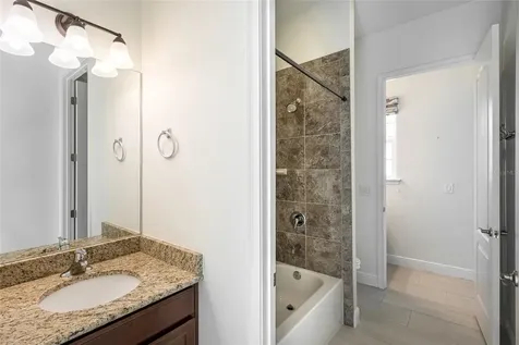 4703 Tobermory Way Bradenton FL 34211