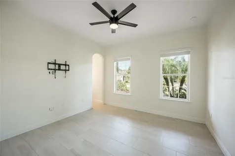 4703 Tobermory Way Bradenton FL 34211