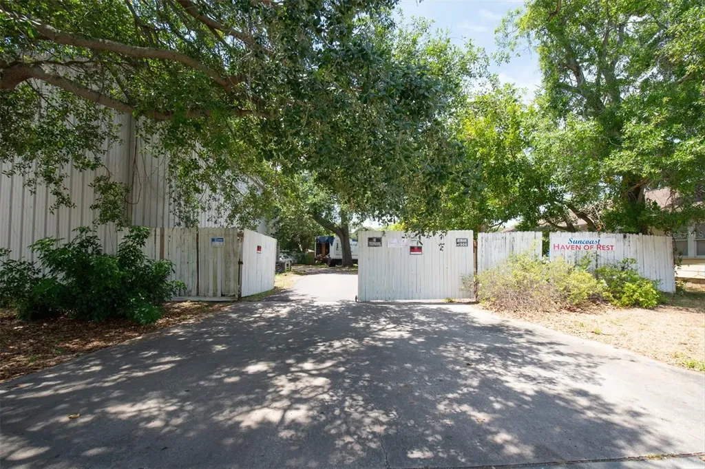 1763 9th Avenue N St Petersburg FL 33713