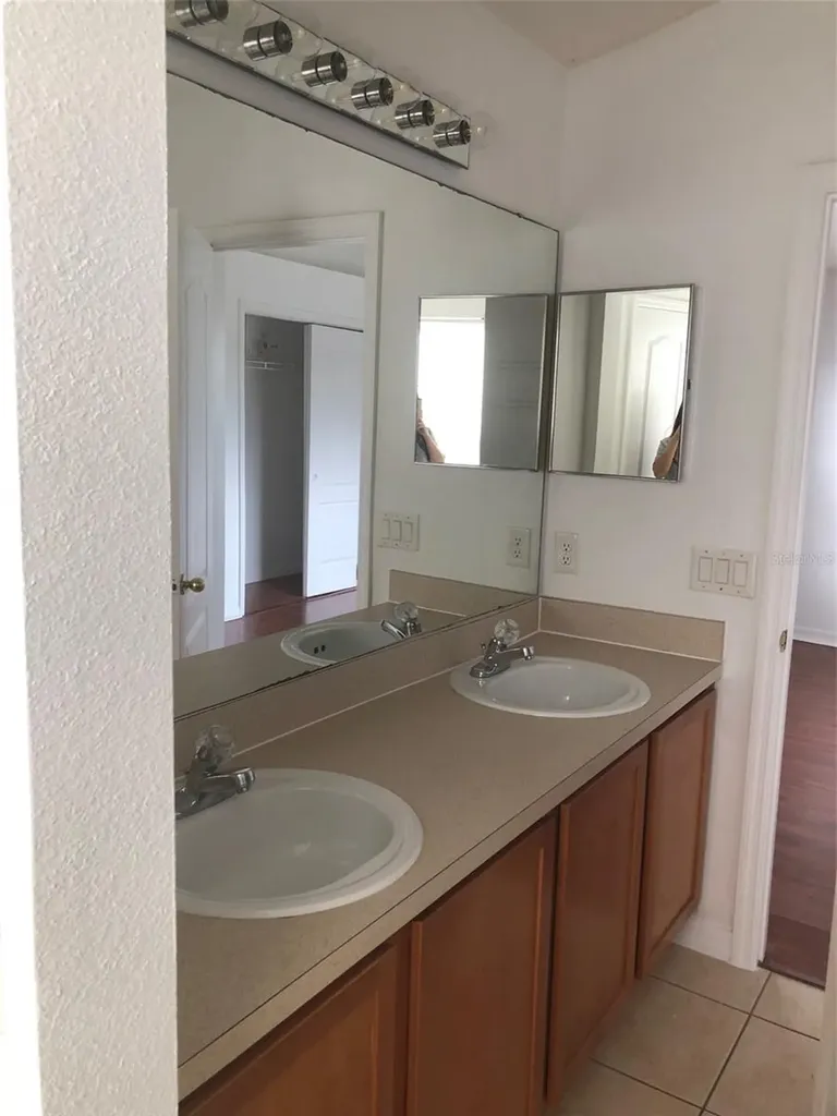 6586 S Goldenrod Road Orlando FL 32822