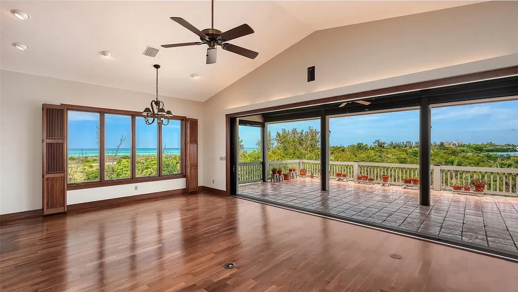 156 Emerson Drive Sarasota FL 34236