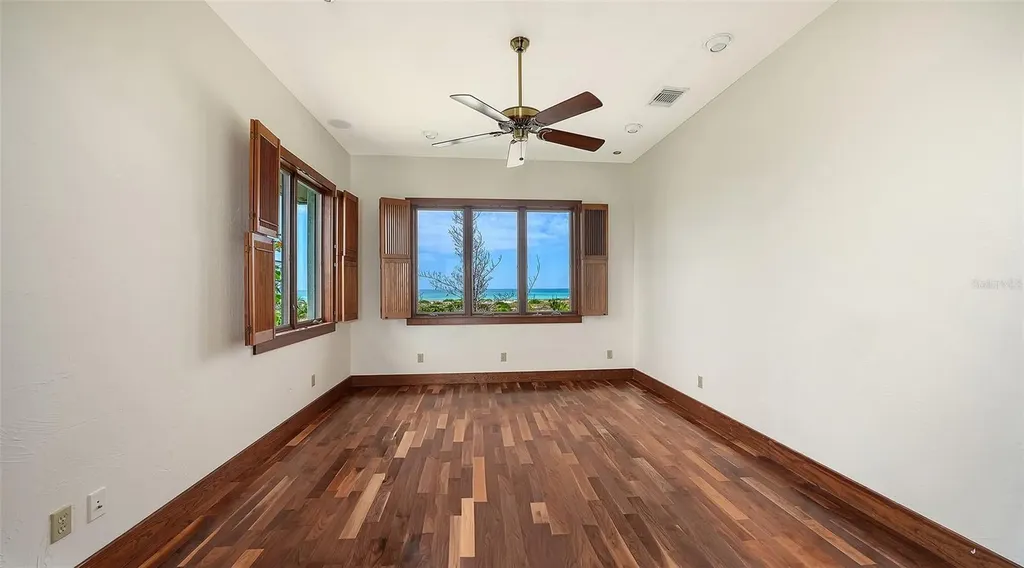 156 Emerson Drive Sarasota FL 34236