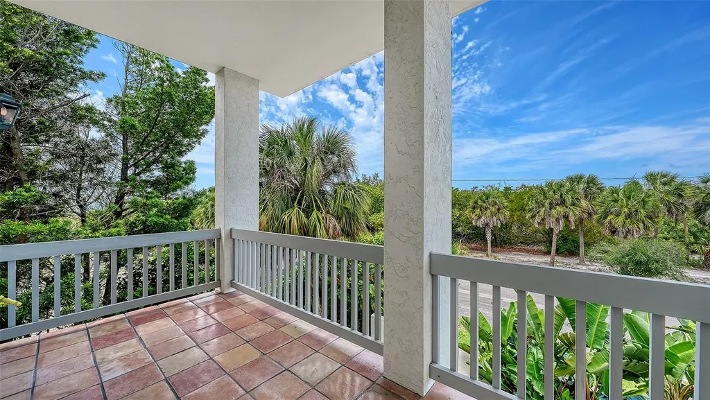 156 Emerson Drive Sarasota FL 34236