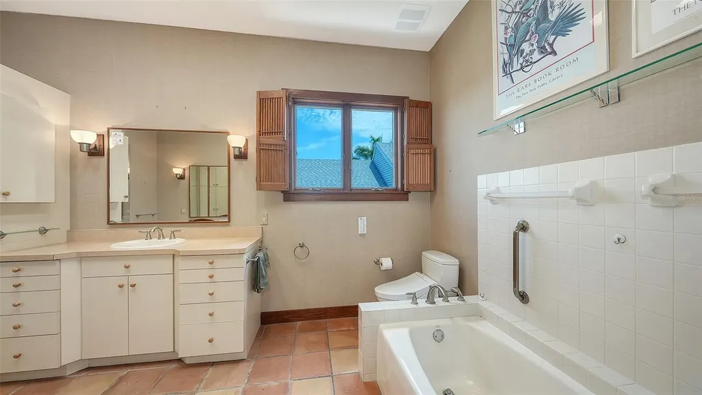 156 Emerson Drive Sarasota FL 34236