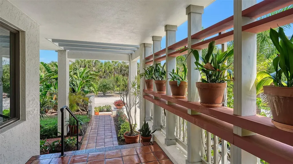 156 Emerson Drive Sarasota FL 34236
