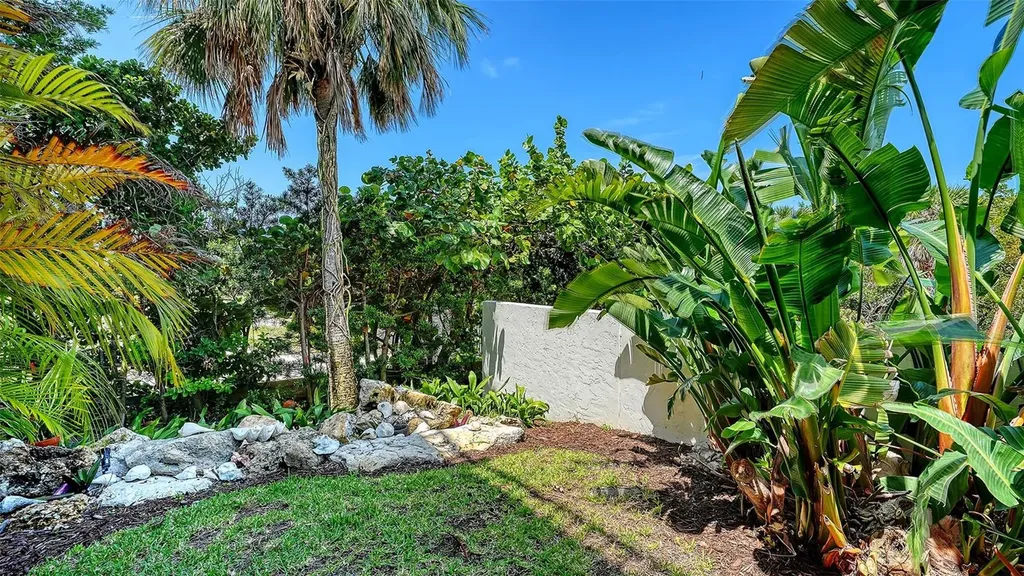 156 Emerson Drive Sarasota FL 34236