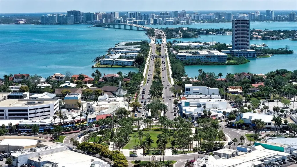 156 Emerson Drive Sarasota FL 34236