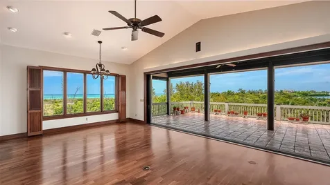 156 Emerson Drive Sarasota FL 34236