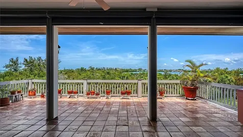 156 Emerson Drive Sarasota FL 34236