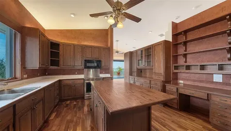156 Emerson Drive Sarasota FL 34236