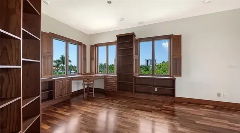 156 Emerson Drive Sarasota FL 34236