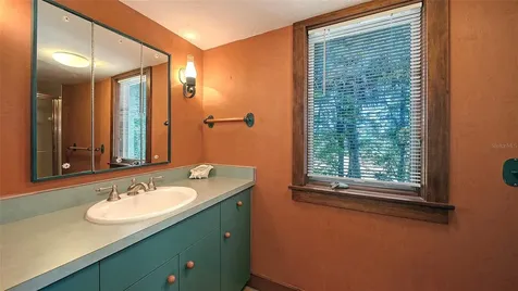 156 Emerson Drive Sarasota FL 34236