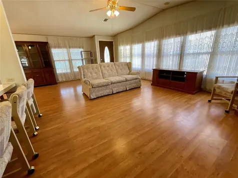 35935 Tanda Circle Zephyrhills FL 33541