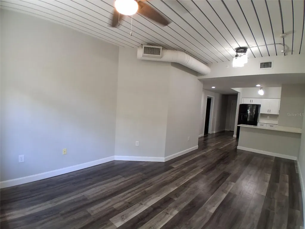 2402 W Azeele Street Tampa FL 33609
