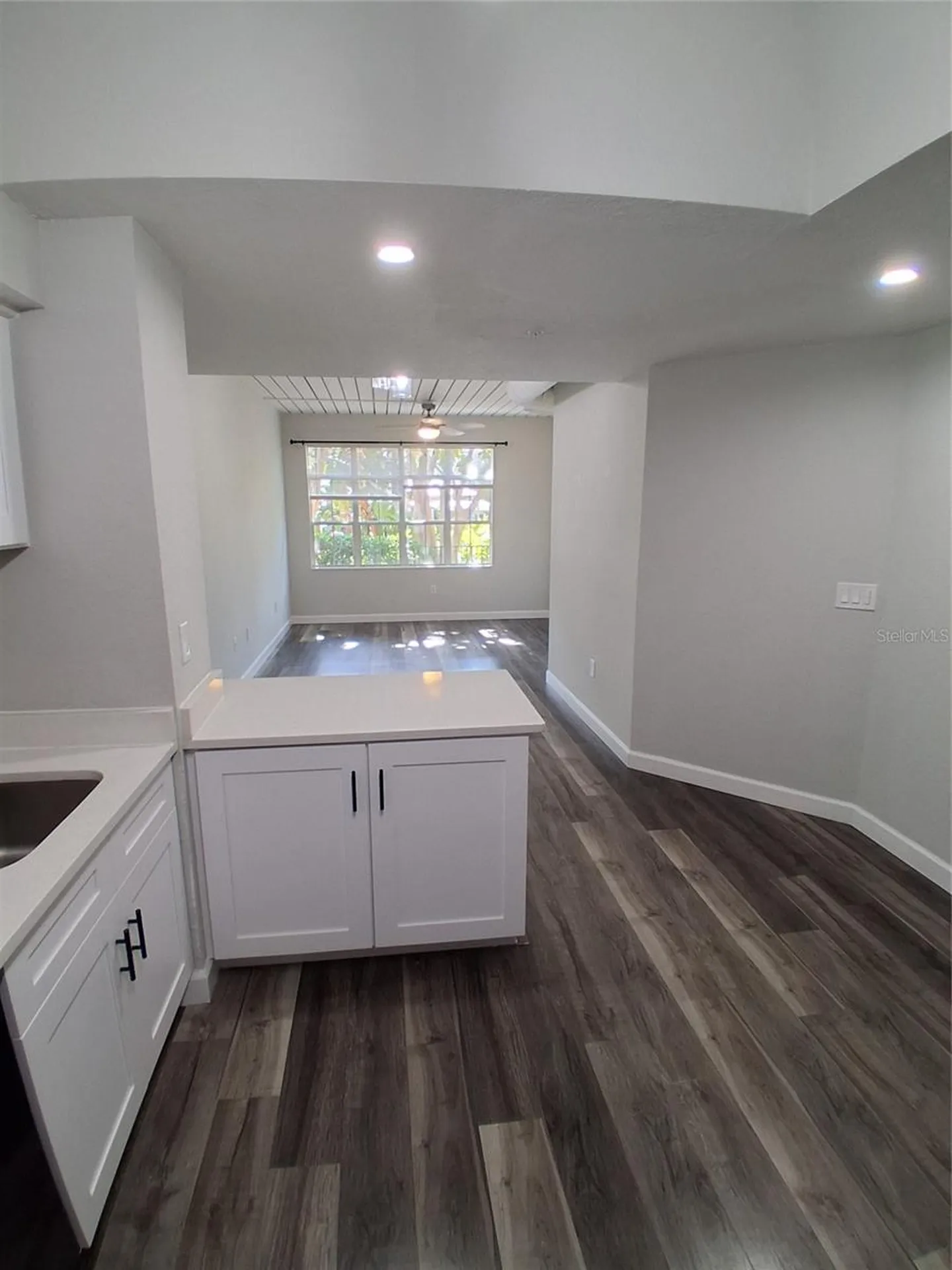 2402 W Azeele Street Tampa FL 33609