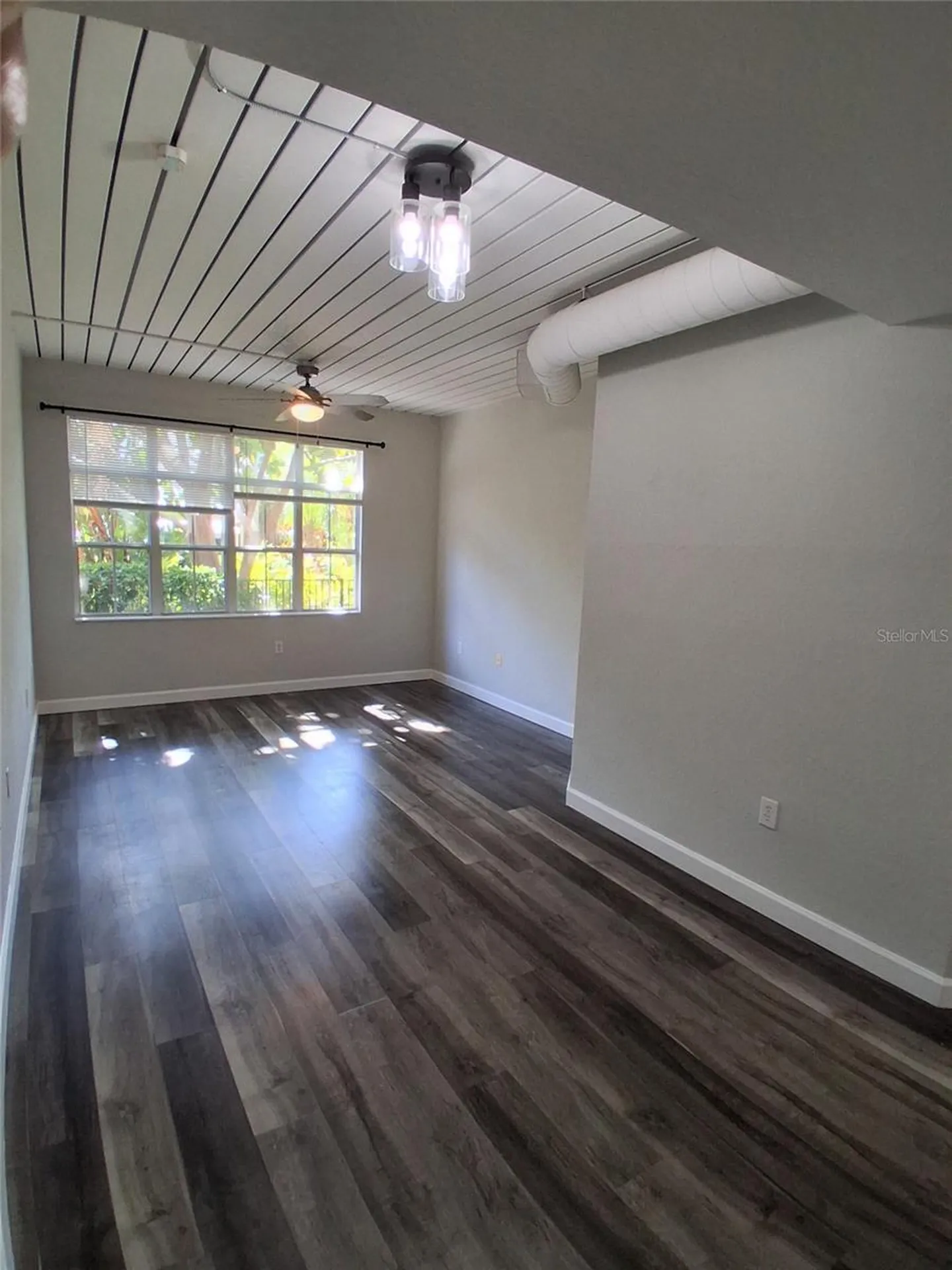 2402 W Azeele Street Tampa FL 33609