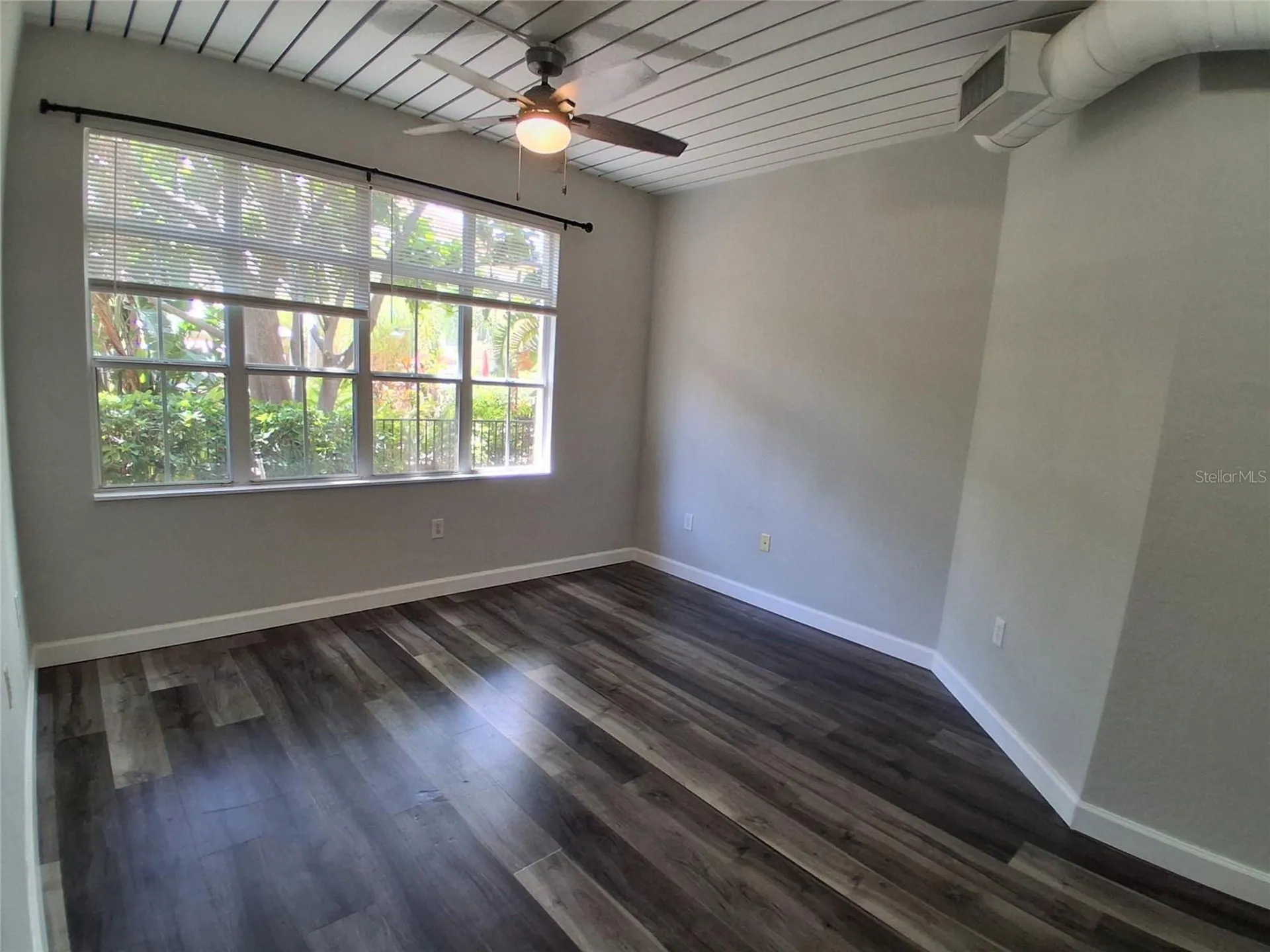 2402 W Azeele Street Tampa FL 33609
