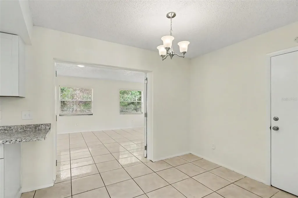 136 W Cedarwood Circle Kissimmee FL 34743