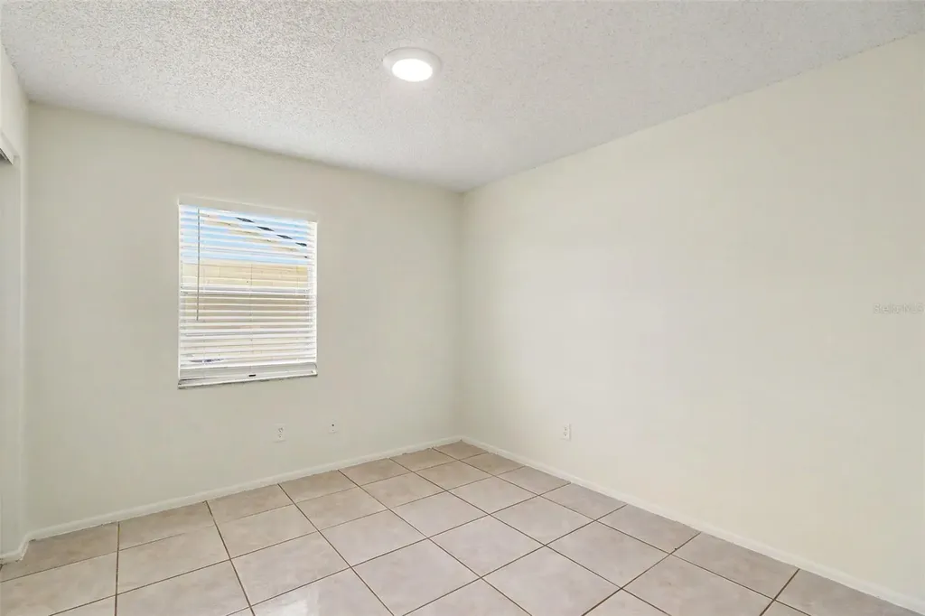 136 W Cedarwood Circle Kissimmee FL 34743