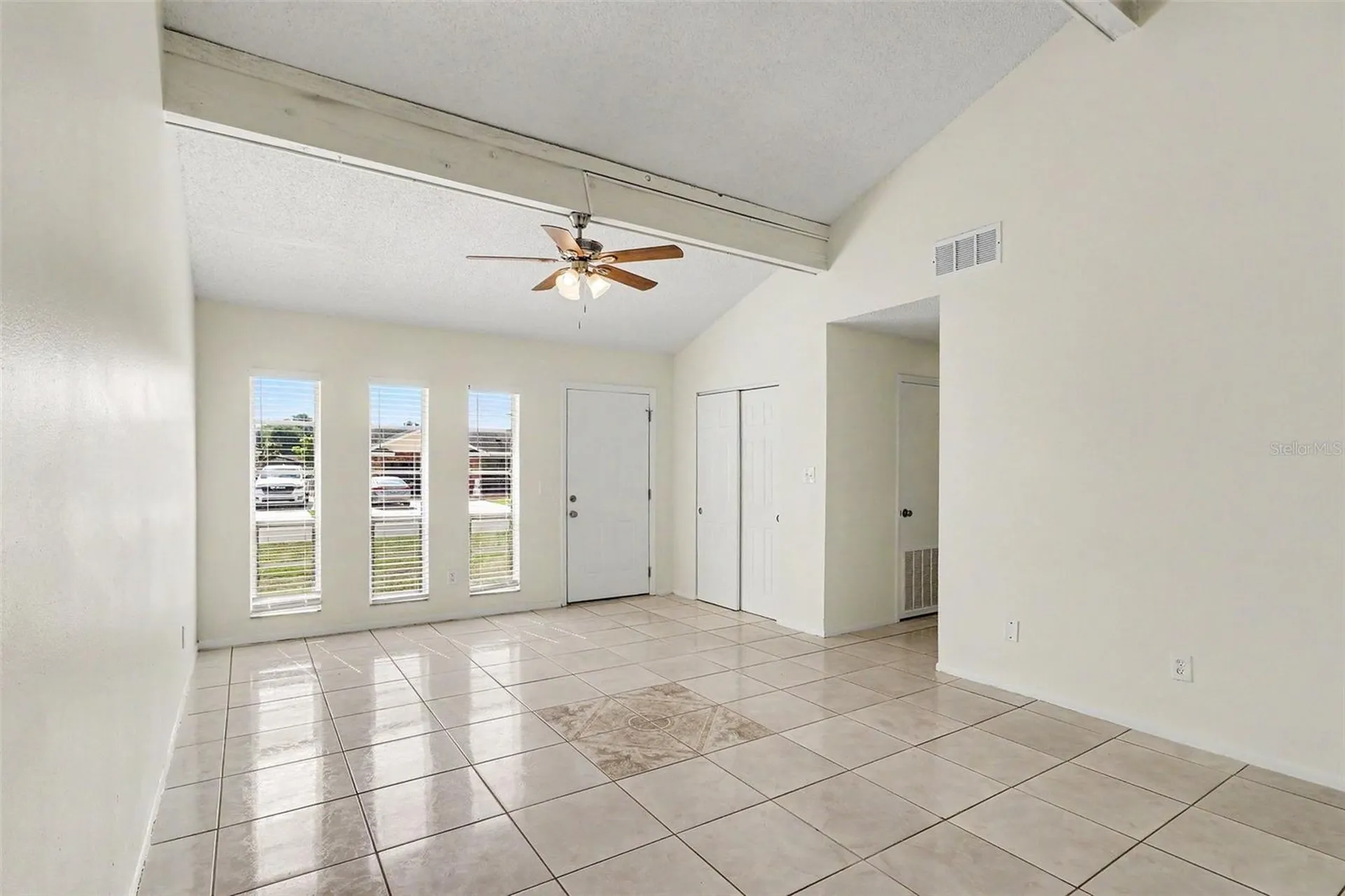 136 W Cedarwood Circle Kissimmee FL 34743